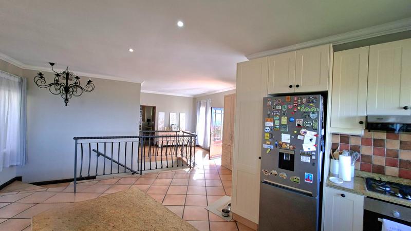 4 Bedroom Property for Sale in Avonddans Western Cape